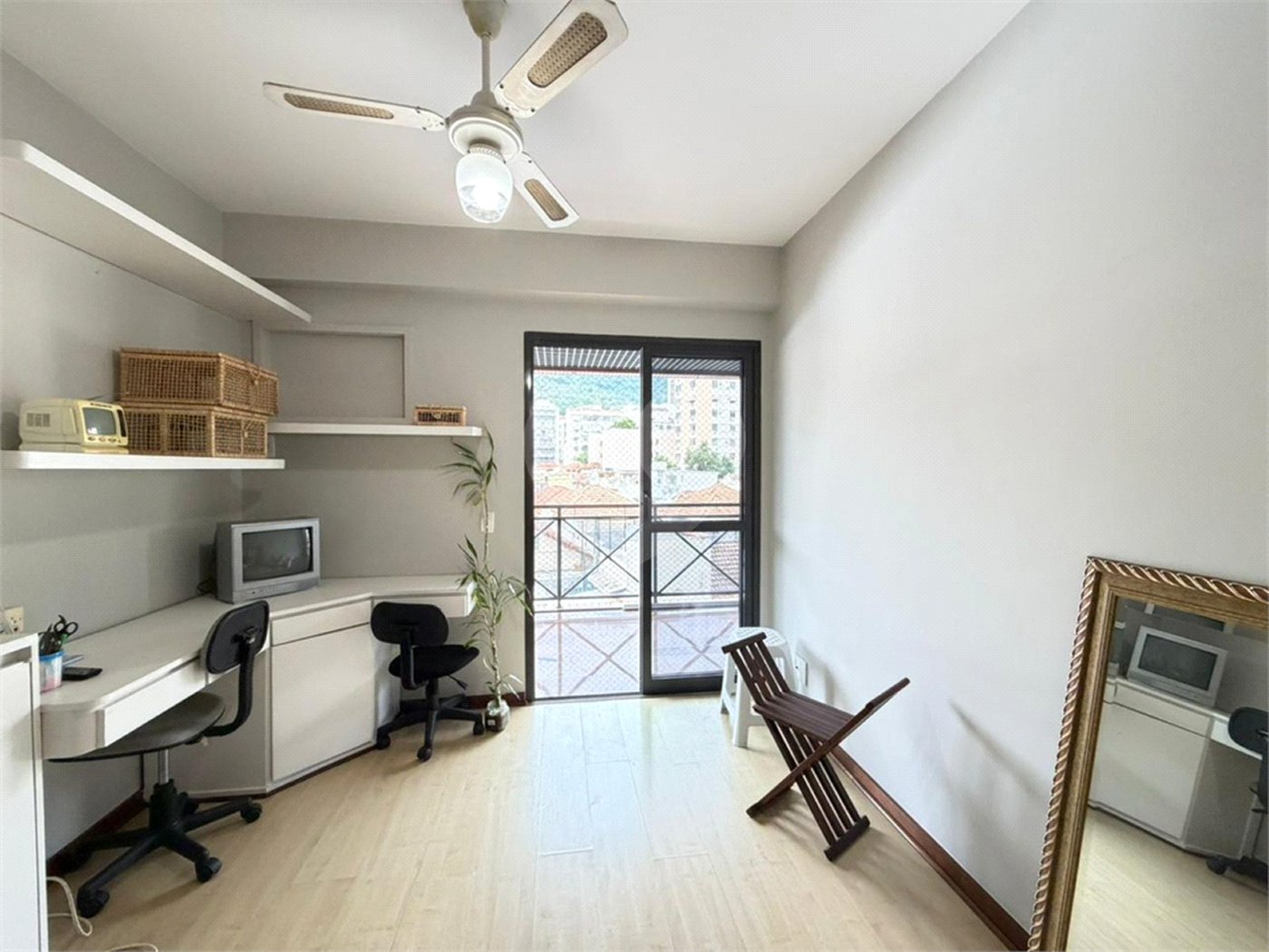 Apartamento à venda com 4 quartos, sendo 1 suíte,  em Tijuca, Rio de Janeiro, RJ