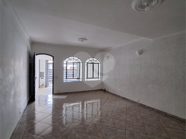 Sobrado à venda com 2 quartos em Santana, São Paulo, SP
