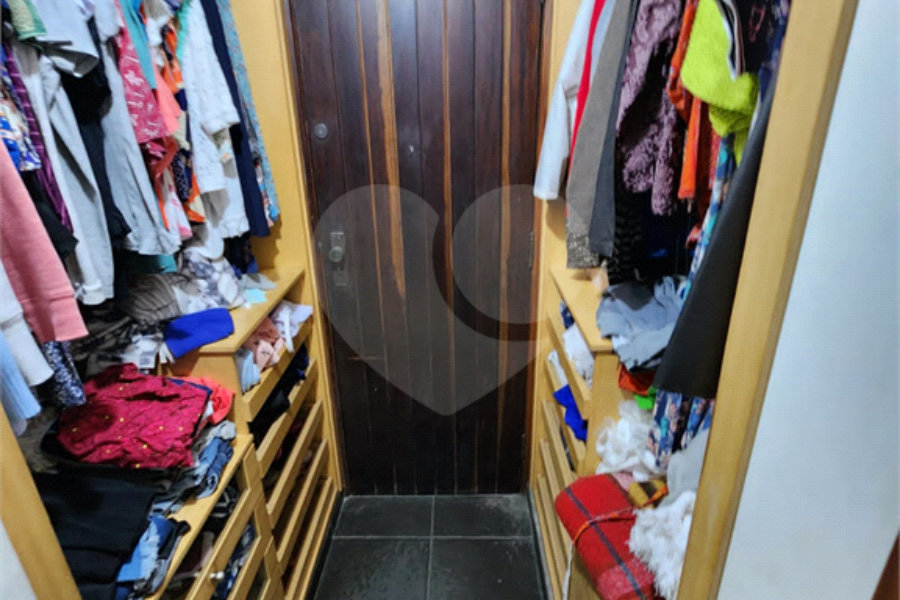 Sobrado, a venda, com 3 suítes, 7 vagas de garagem e salão de festas - Vila Aurora / SP