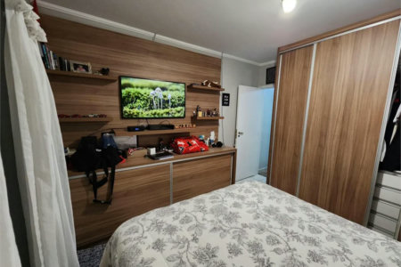 Sobrado à venda com 3 quartos, sendo 1 suíte,  em Jardim Ana Maria, São Paulo, SP