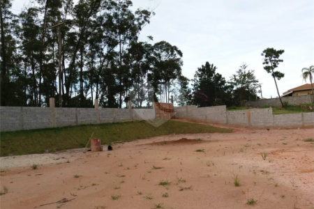 Terreno à venda no condomínio Loteamento Rancho Maringá I, Atibaia - SP