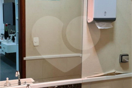 Sobrado à venda com 3 quartos, sendo 1 suíte, em Vila Mariana, São Paulo, SP