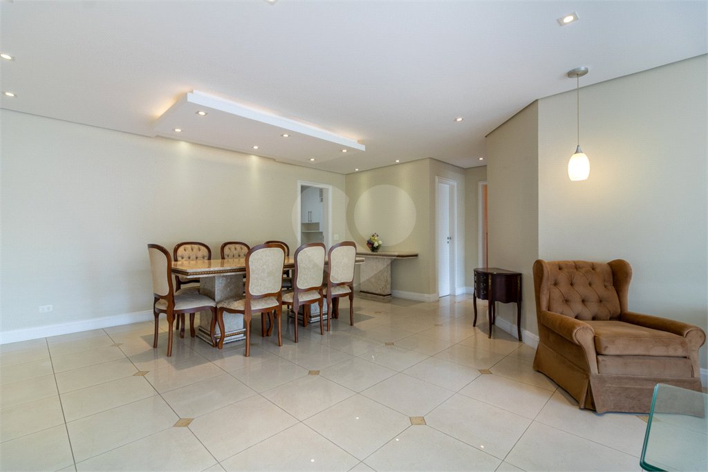 Apartamento à venda com 4 quartos, sendo 3 suítes, em Brooklin Paulista, São Paulo, SP