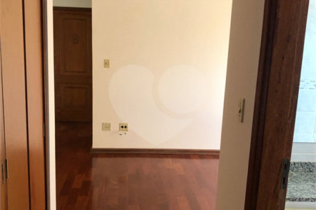 Apartamento à venda com 2 quartos, sendo 1 suíte, no Centro, Araraquara, SP