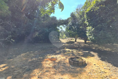 Chácara à venda com 4 quartos, sendo 1 suíte, em Cercadinho, Alambari, SP