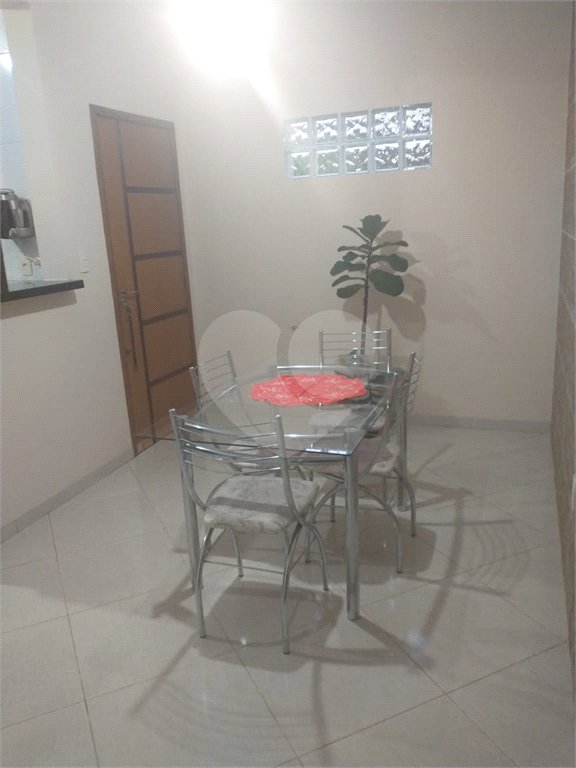 Sobrado à venda com 3 quartos, sendo 1 suíte,  em Jardim Universo, Mogi das Cruzes, SP