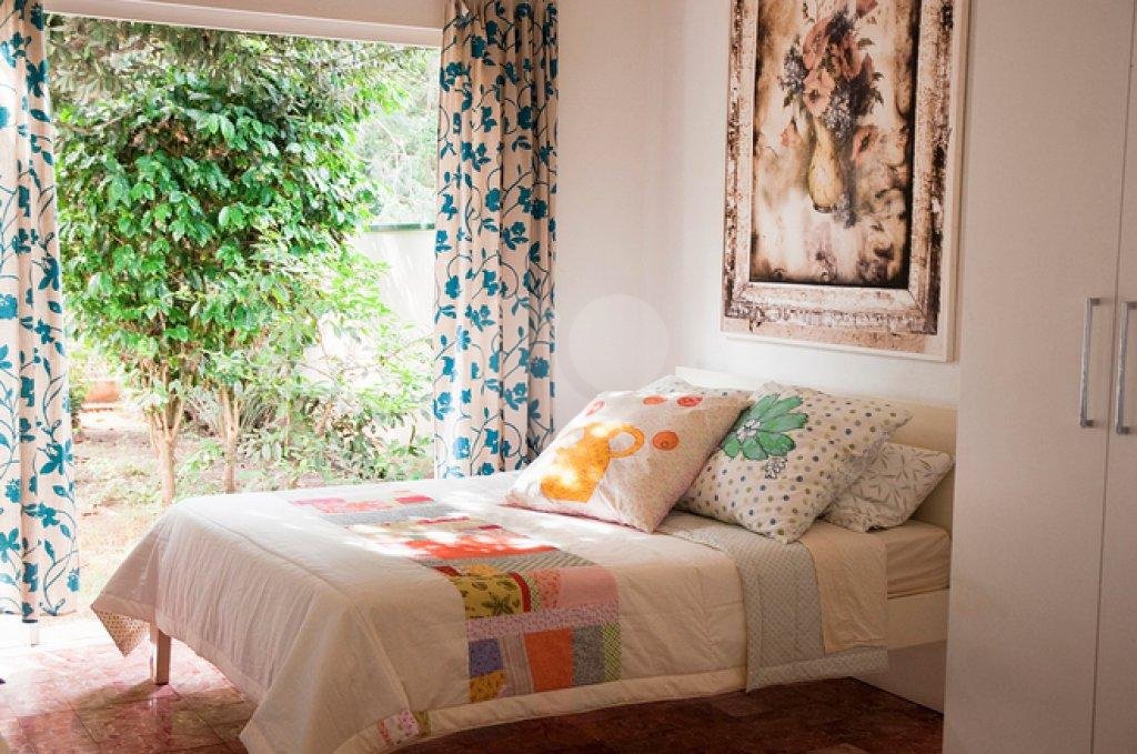 Casa à venda com 2 quartos, sendo 1 suíte,  em Jardim Peri Peri, São Paulo, SP