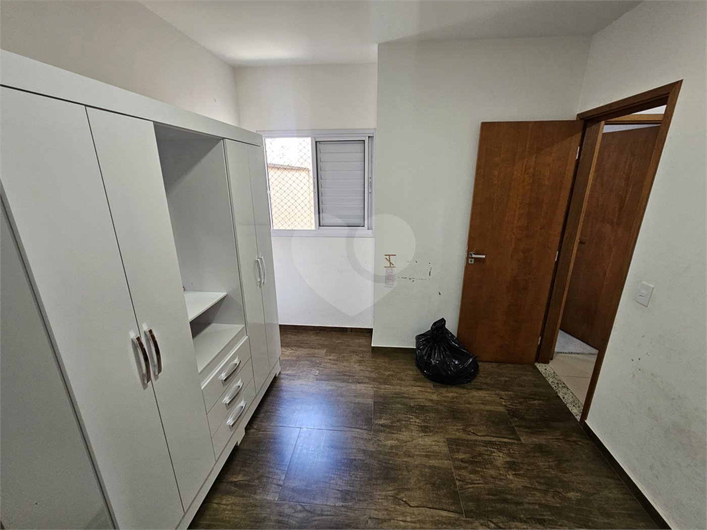 Sobrado à venda com 3 quartos, sendo 1 suíte,  em Vila Nivi, São Paulo, SP