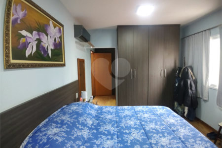 Casa à venda com 2 suítes no condomínio Morada das Hortênsias, São Paulo - SP
