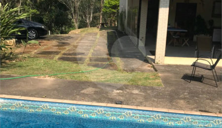 Sobrado à venda com 4 quartos, sendo 2 suítes, em Serra da Cantareira, Mairiporã, SP