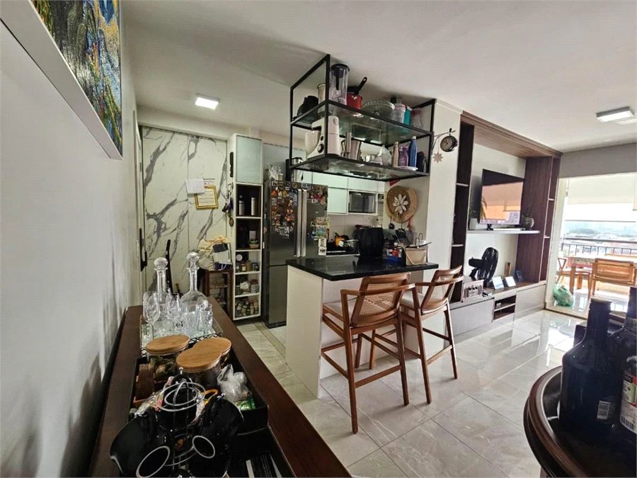 Apartamento à venda com 2 suítes em Vila Anastácio, São Paulo, SP