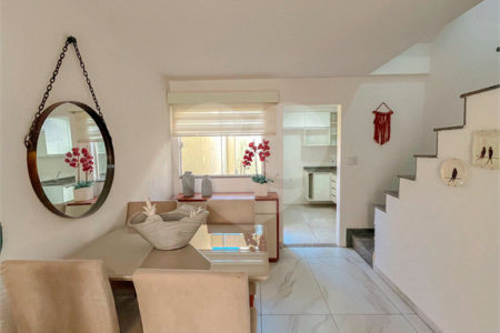Casa à venda com 4 quartos, sendo 1 suíte, no condomínio Imperial Santa Cruz, Rio de Janeiro - RJ