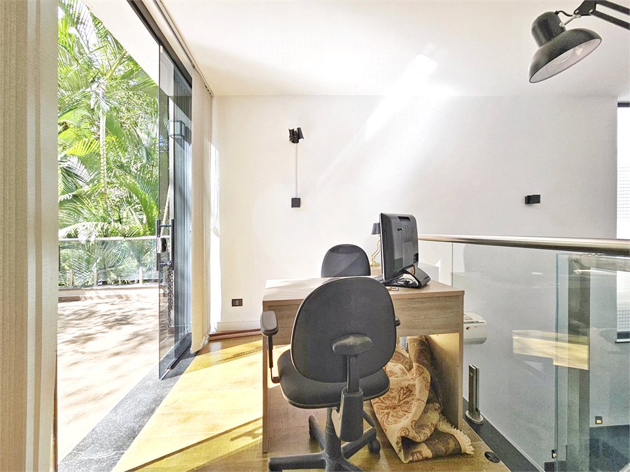 Sobrado à venda ou para alugar com 1 quarto em Campo Belo, São Paulo, SP