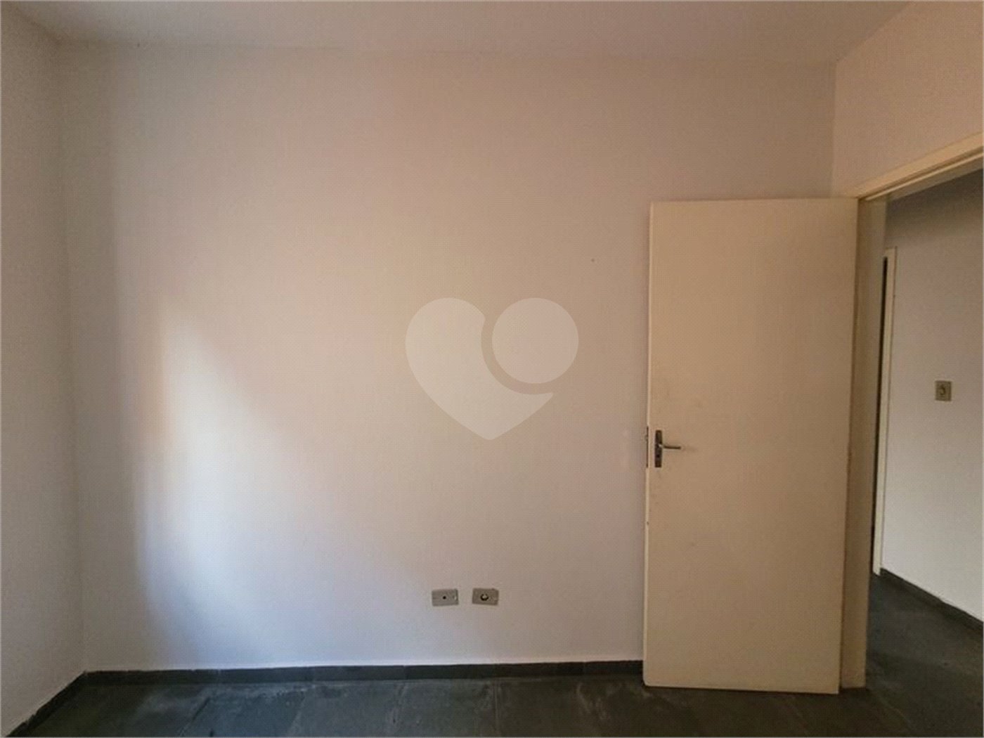 Casa à venda com 3 quartos, sendo 1 suíte, em Vila Vitório Mazzei, São Paulo, SP
