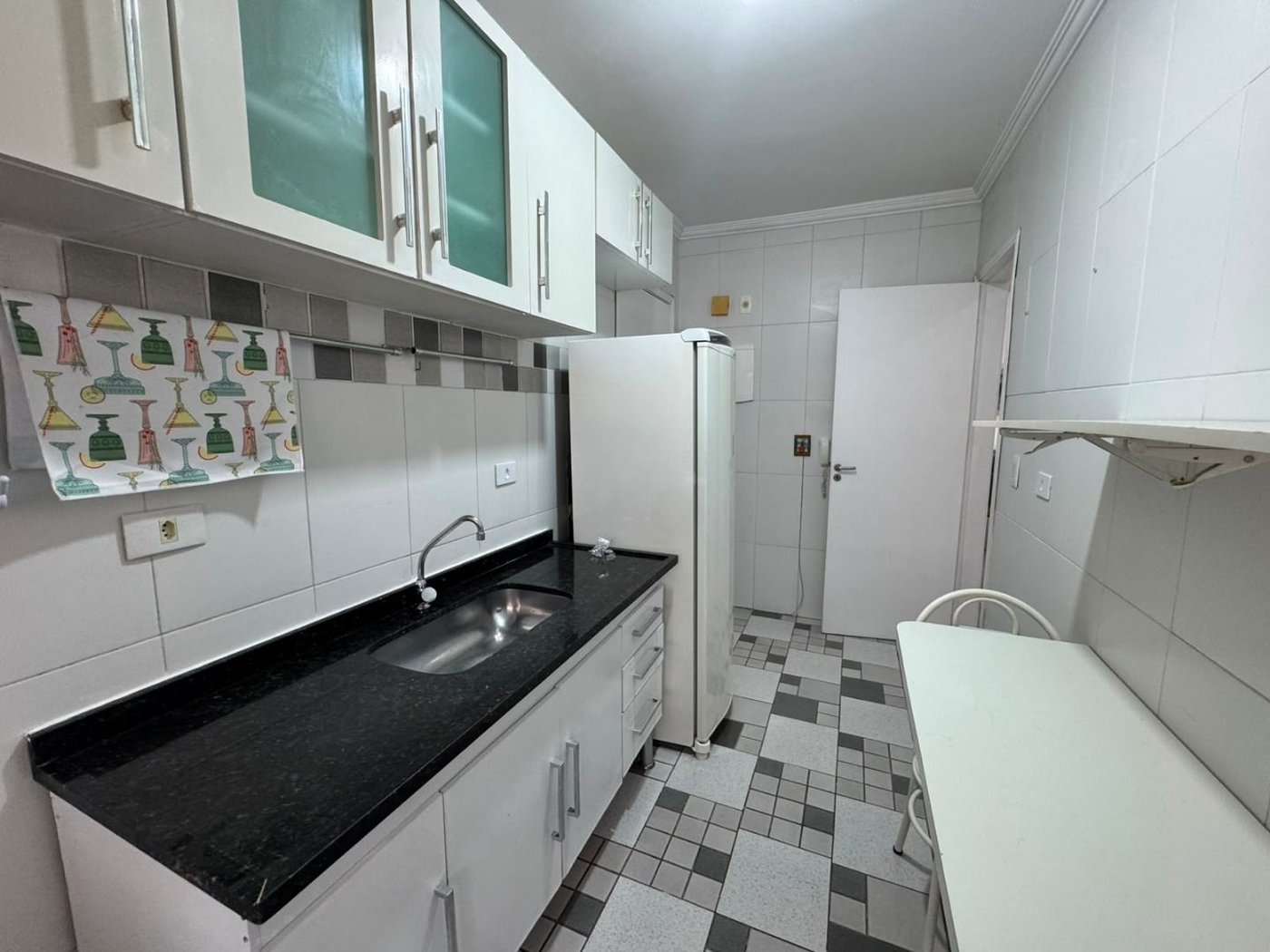 Apartamento com 3 dormitórios para alugar, 80 m² por R$ 4.000,02/mês - Balneário Cidade Atlântica - Guarujá/SP