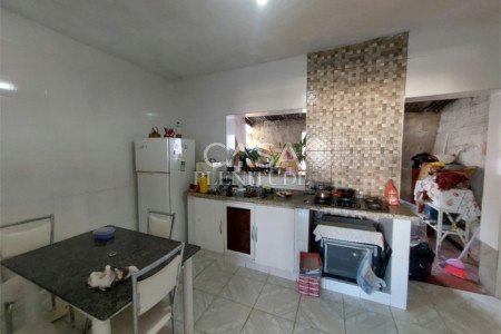 Sobrado à venda com 4 quartos em Vila Augusta, Sorocaba, SP