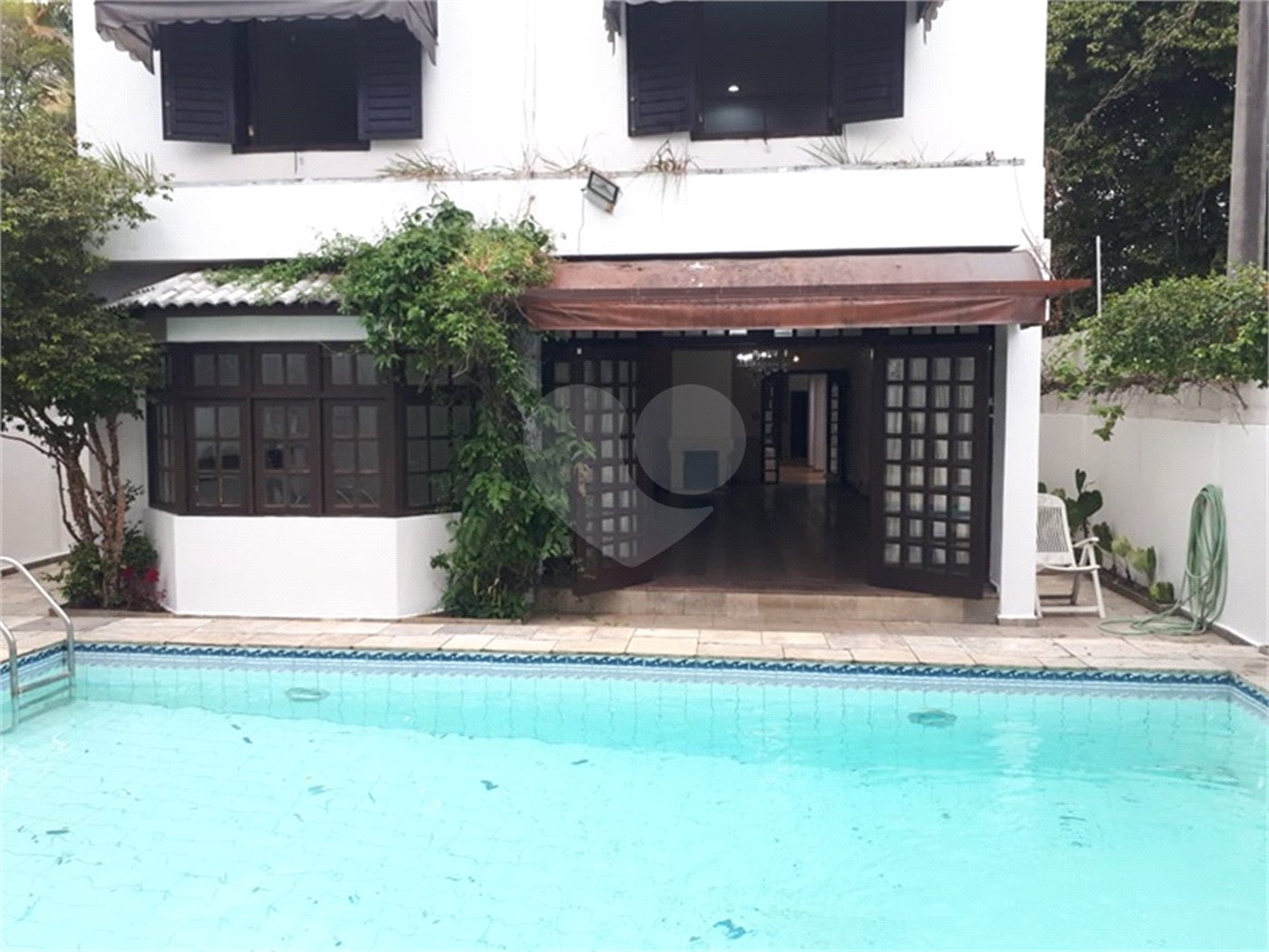 Sobrado à venda com 5 quartos, sendo 3 suítes, em Tremembé, São Paulo, SP