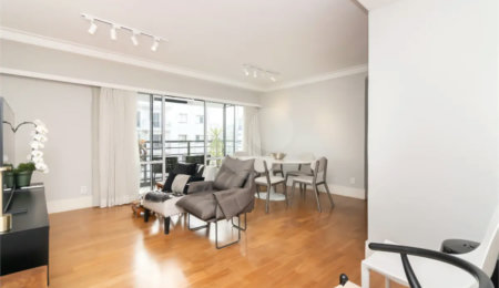 Apartamento à venda com 3 quartos, sendo 2 suítes,  em Vila Olímpia, São Paulo, SP