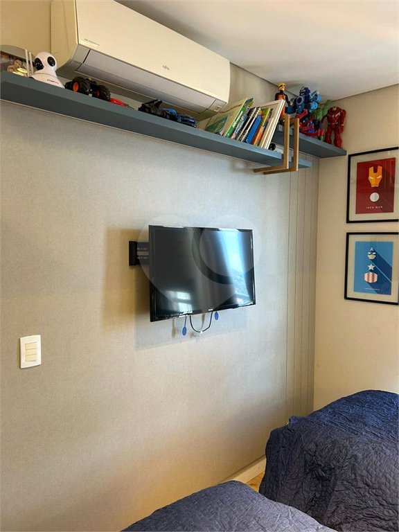 Apartamento à venda com 3 quartos, sendo 1 suíte, em Vila Anastácio, São Paulo, SP