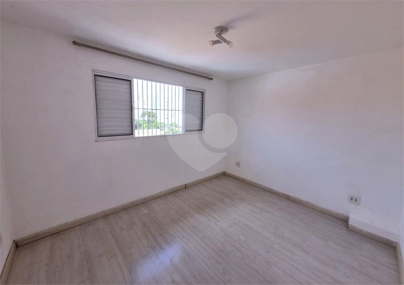 Sobrado à venda com 3 quartos, sendo 2 suítes, em Jardim Ester Yolanda, São Paulo, SP