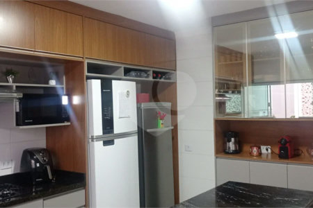 Sobrado à venda com 3 quartos, sendo 1 suíte,  em Vila Gustavo, São Paulo, SP