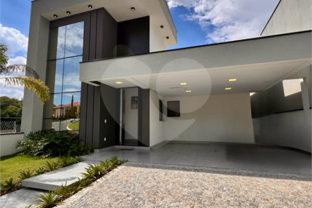 Casa à venda com 3 suítes no condomínio Residencial Mont'alcino, Valinhos - SP