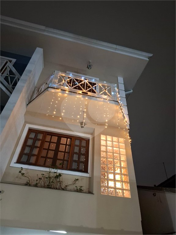 Sobrado à venda com 3 suítes em Ferreira, São Paulo, SP