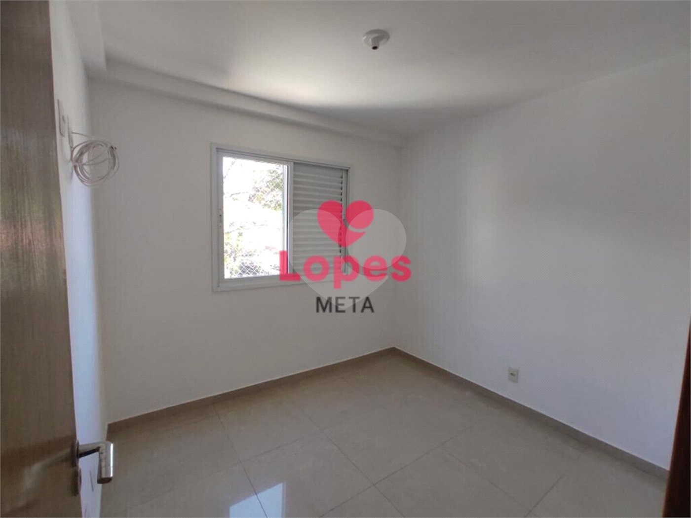 Apartamento à venda com 3 quartos, sendo 1 suíte, em Jardim Uirá, São José dos Campos, SP