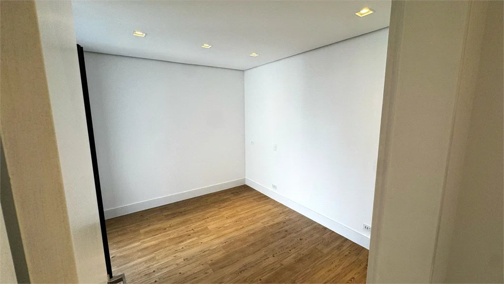 Apartamento à venda com 4 quartos, sendo 1 suíte, em Vila Leopoldina, São Paulo, SP