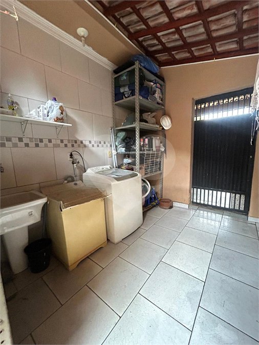 Sobrado à venda com 3 quartos, sendo 1 suíte,  em Jardim Regina, Indaiatuba, SP