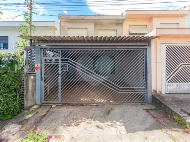 Sobrado à venda com 3 quartos, sendo 1 suíte,  em Vila Mascote, São Paulo, SP