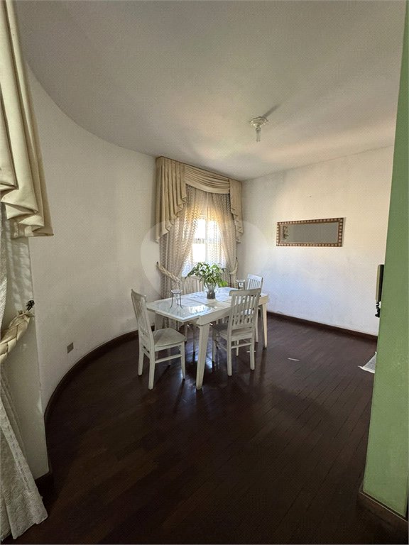 Casa à venda com 4 quartos, sendo 1 suíte,  em Vila Romão, Salto, SP