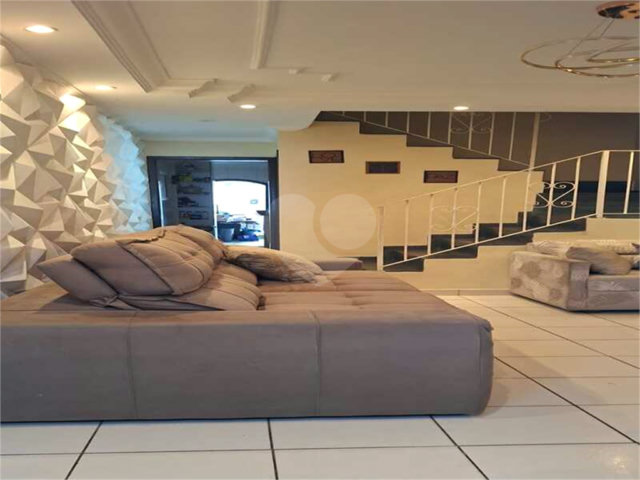 Sobrado à venda com 2 quartos, sendo 1 suíte,  em Vila Nova Cachoeirinha, São Paulo, SP