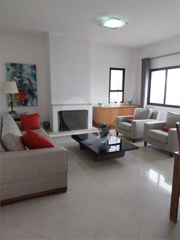 Apartamento à venda com 4 quartos, sendo 1 suíte,  em Vila Ipojuca, São Paulo, SP
