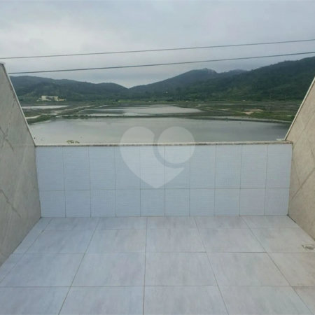 Casa à venda com 3 quartos, sendo 1 suíte, em Ogiva, Cabo Frio, RJ