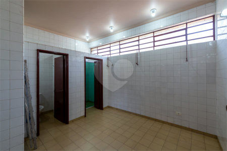 Casa à venda com 4 quartos, sendo 2 suítes, em Perdizes, São Paulo, SP