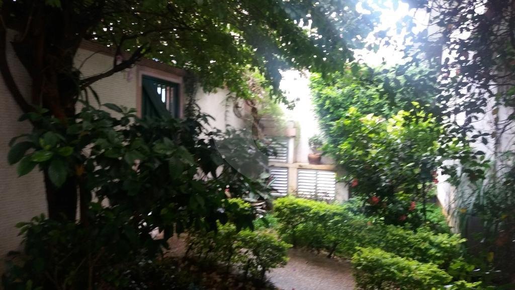 Sobrado à venda com 4 quartos, sendo 1 suíte,  em Santa Teresinha, São Paulo, SP