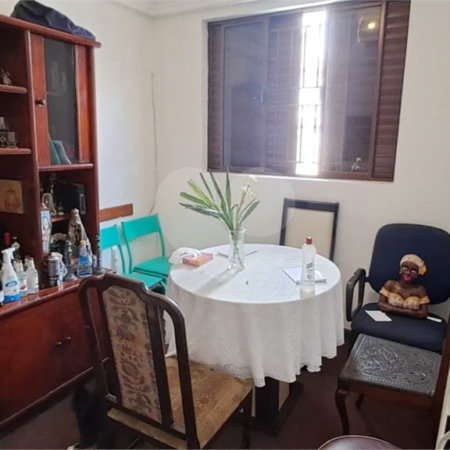 Sobrado à venda | 740 m² | 5 dormitórios (1 suíte) no Bom Retiro!