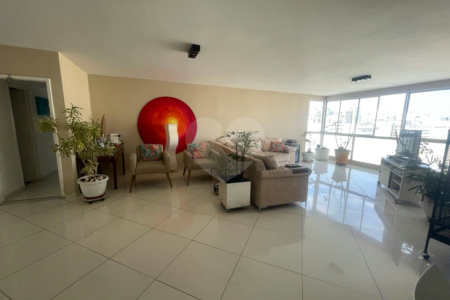 Apartamento à venda com 3 quartos, sendo 1 suíte, em Cerqueira César, São Paulo, SP
