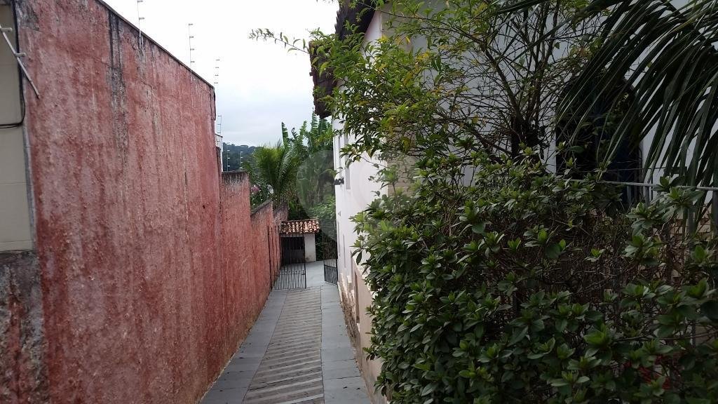 Casa à venda com 3 quartos em Horto, São Paulo, SP