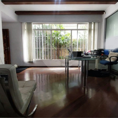 Casa à venda com 4 quartos, sendo 2 suítes,  em Vila Alexandria, São Paulo, SP