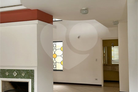 Casa para alugar com 3 suítes no condomínio Jardim Siriema, Atibaia - SP