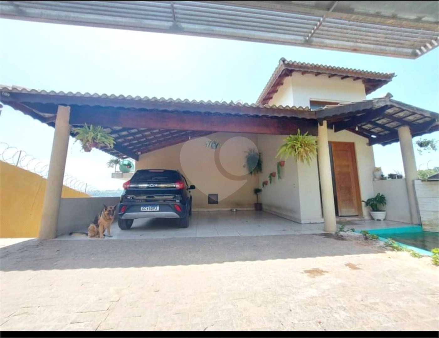 Casa à venda com 4 quartos, sendo 3 suítes,  no Centro, Bom Jesus dos Perdões, SP