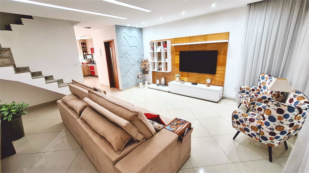 Casa à venda com 2 suítes no condomínio Residencial Vale das Palmeiras, Rio de Janeiro - RJ