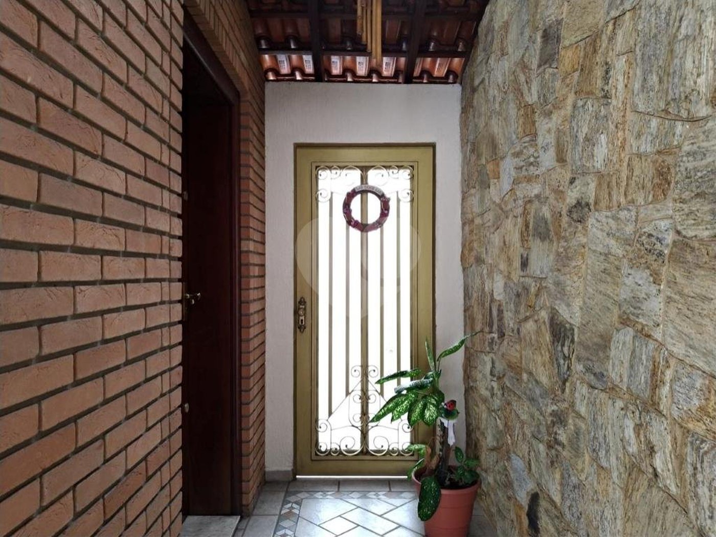 Sobrado à venda com 2 quartos, sendo 1 suíte, em Santa Teresinha, São Paulo, SP