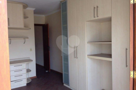 Sobrado à venda com 3 quartos, sendo 1 suíte, em Santa Teresinha, São Paulo, SP