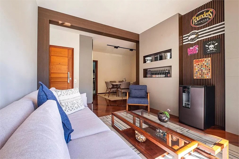 Apartamento à venda com 3 quartos, sendo 1 suíte,  em Jardim das Bandeiras, São Paulo, SP