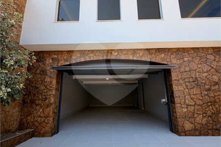 Casa à venda com 5 quartos, sendo 4 suítes, em Vila Rosália, Guarulhos, SP