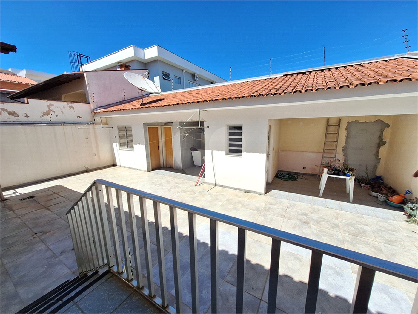 Casa à venda ou para alugar com 4 quartos, sendo 2 suítes,  em Santa Rosa, Vinhedo, SP