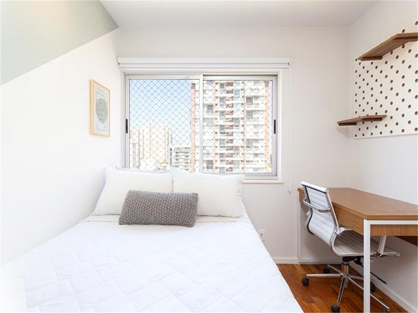 Apartamento à venda com 4 quartos, sendo 1 suíte, em Vila Cordeiro, São Paulo, SP
